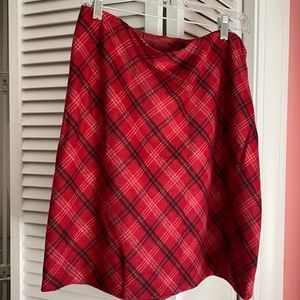 Ann Taylor short skirt wool stretch plaid  size 16